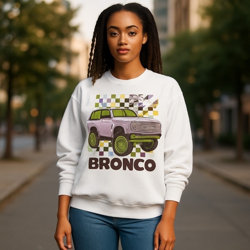 Ford Sweatshirt Women Small White Bronco Graphic Crew Neck Fleece Lined Pullover